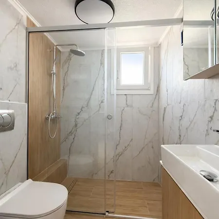 Aura Beachfront By Horizon Homes *