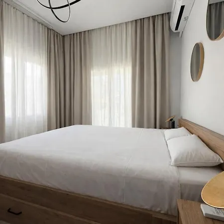 Aura Beachfront By Horizon Homes Appartement Ofrínion