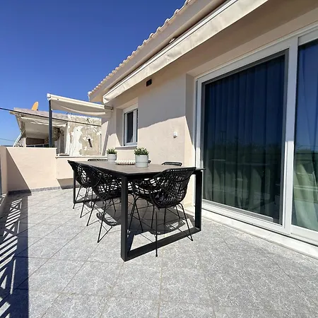 Aura Beachfront By Horizon Homes *